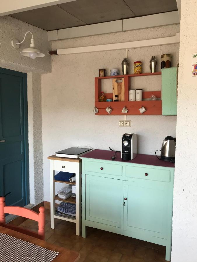 Hostal Casiano Camarasa Exterior foto